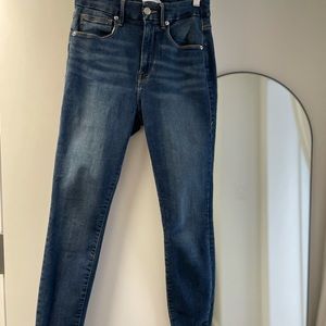 Good American Raw Hem Skinny Jeans